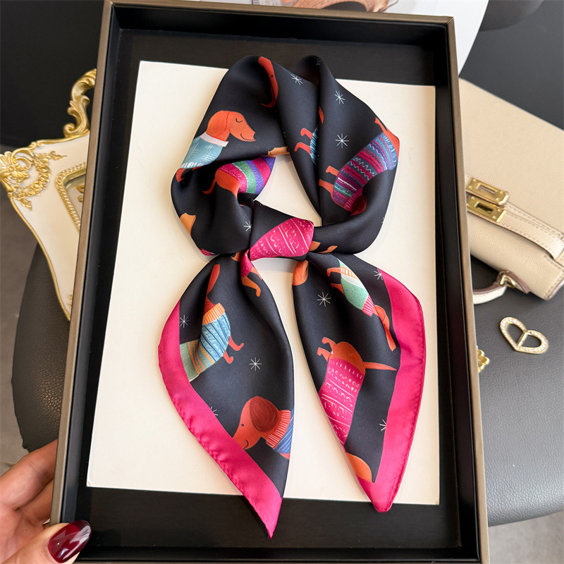 Silk Scarf Square - Модный шарф-бандана с принтом таксы, женский