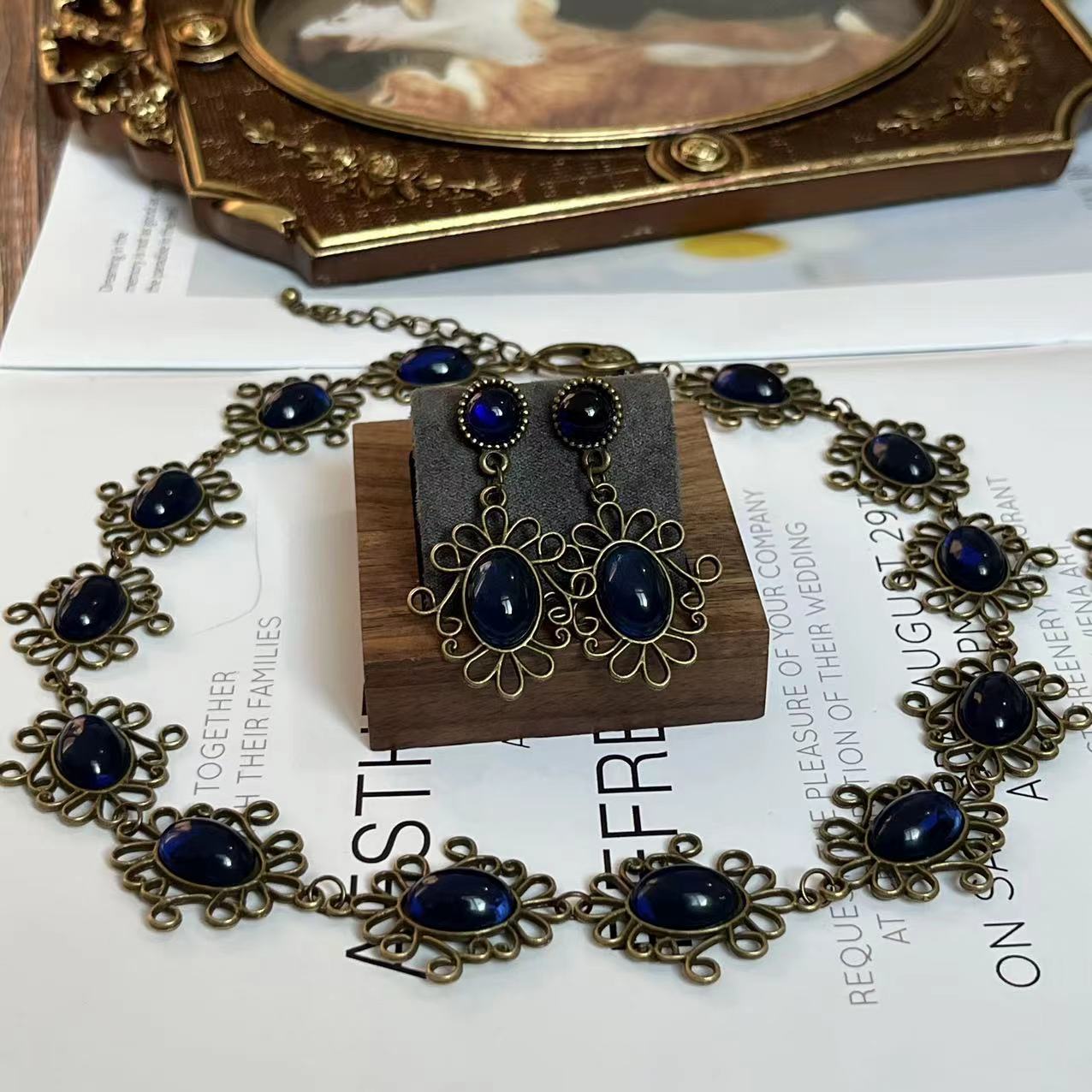 Историческая Королева Энн Боле – обзор и цена Women Accessories Bracelet